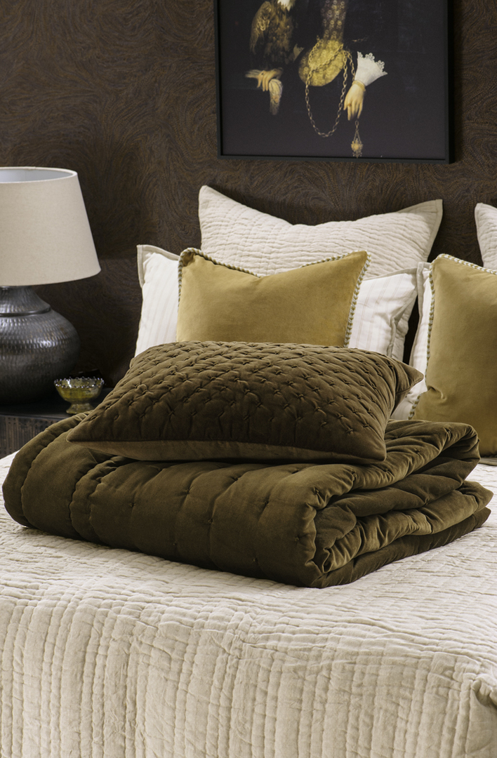 Bianca Lorenne - Mica Deep Moss Comforter (Cushion - Eurocases Sold Separately) image 0
